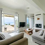 Semesterbostad Gialos House