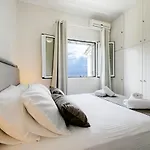 Gialos House *