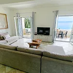 Gialos House *